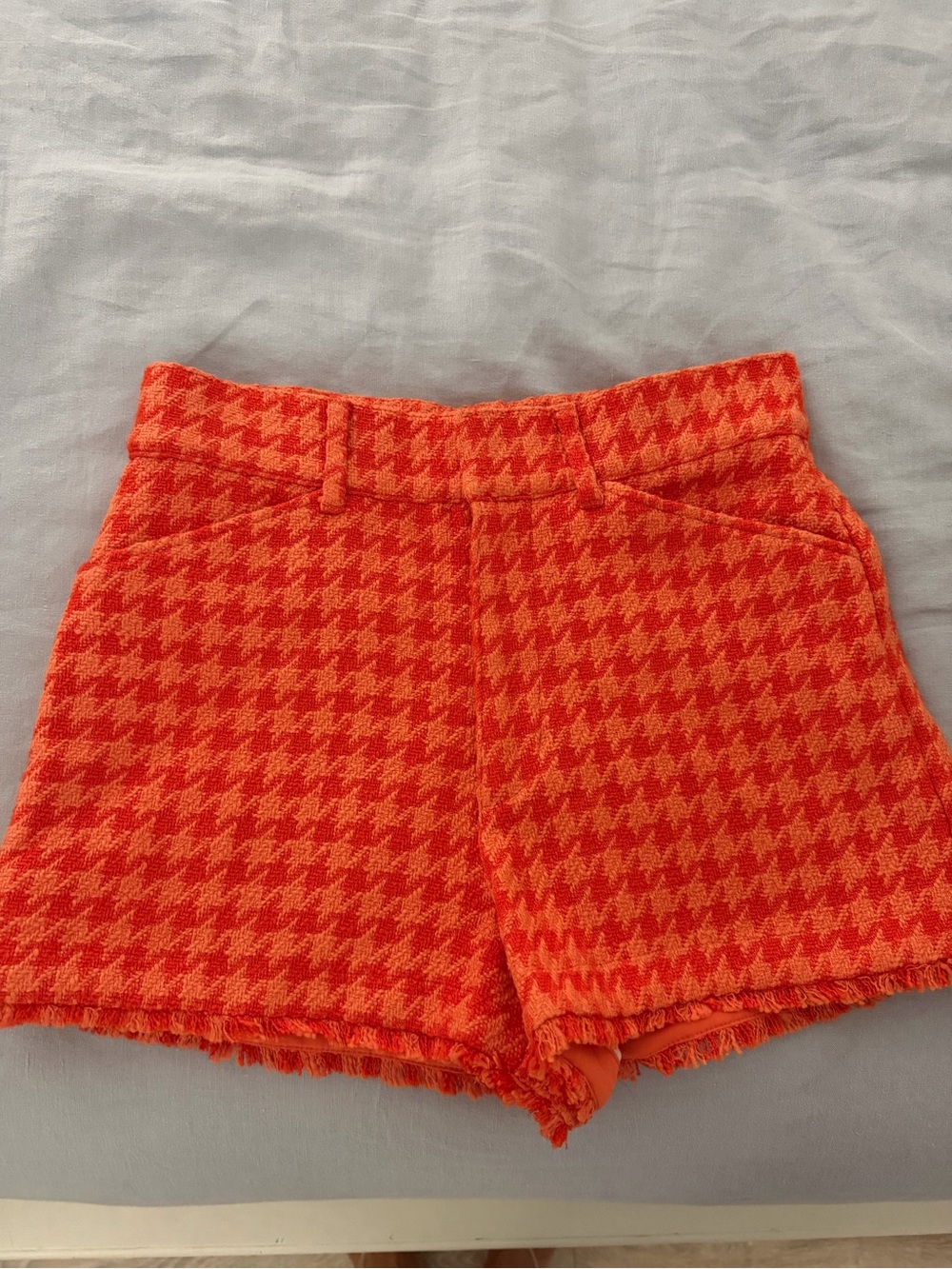 Zara women’s shorts
Gorgeous orange gingham 
Size XS 
Smoke free home